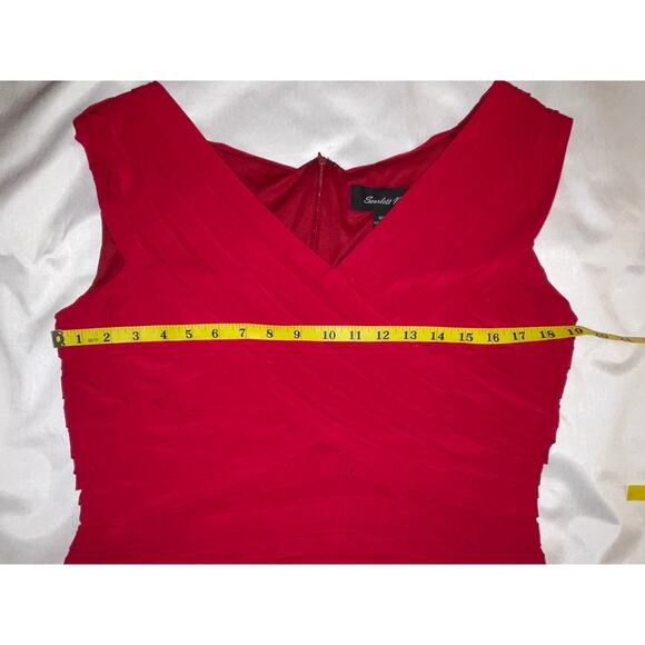 Scarlett Nite Bandage Dress - Size 16P - Vibrant Red! - Picture 4 of 9